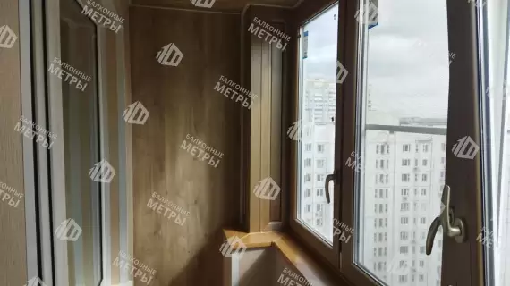 Остекление и отделка балкона